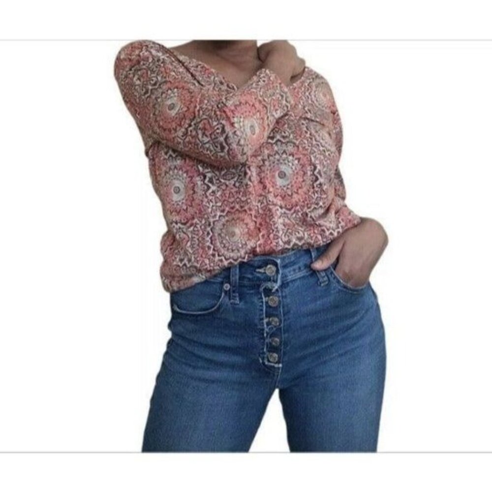 Urban Outfitters Women's V-neck Tribal Print Top with 3/4 Length Sleeves Size M